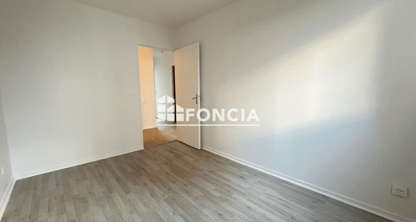 Location Appartement 4 pièces 78.66 m² - Issy-les-moulineaux 92130