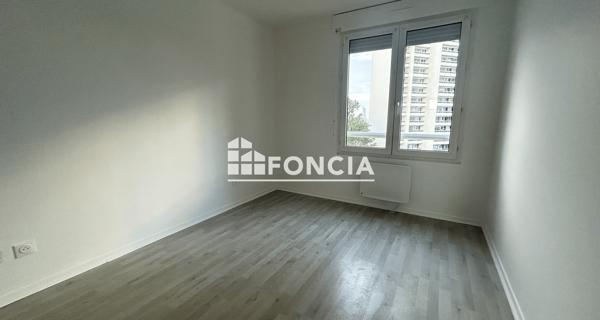 Location Appartement 4 pièces 78.66 m² - Issy-les-moulineaux 92130