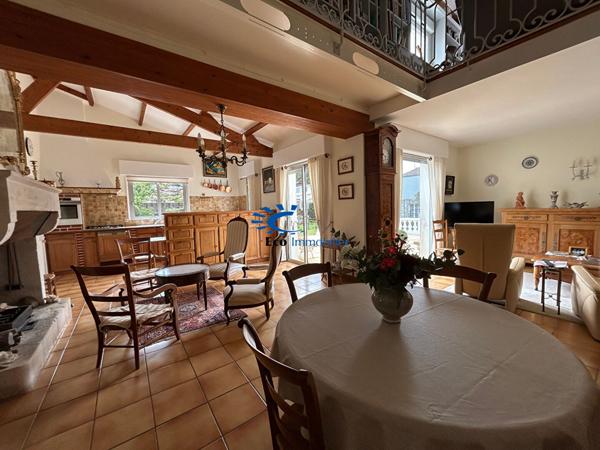 FOURAS MAISON + DEPENDANCE GARAGE ATELIER ET JARDIN  Fouras