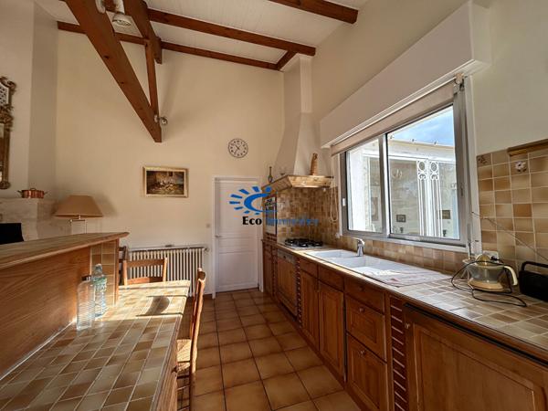 FOURAS MAISON + DEPENDANCE GARAGE ATELIER ET JARDIN  Fouras