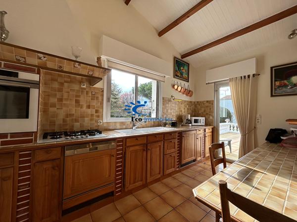 FOURAS MAISON + DEPENDANCE GARAGE ATELIER ET JARDIN  Fouras