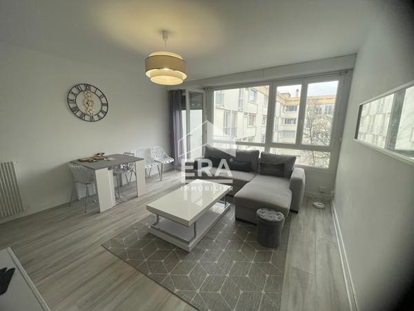 PAU - Location meublée - Appartement T4 de 90 m² avec balcon entièrement renové