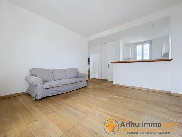 Vente                                                      Appartement
                        
                     2 pièces                      42 m2                     à Saint-Cloud
