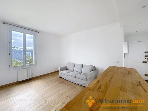 Vente                                                      Appartement
                        
                     2 pièces                      42 m2                     à Saint-Cloud