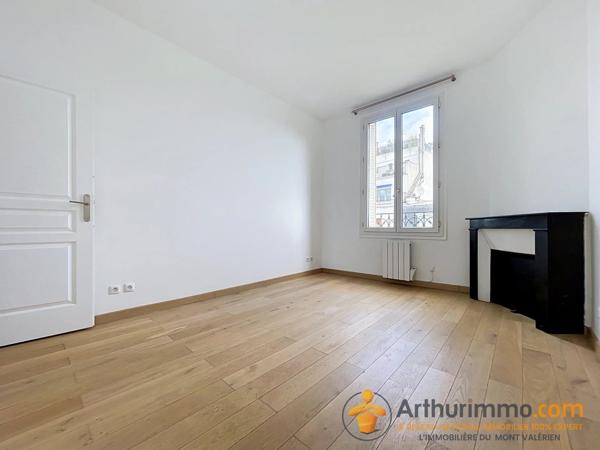 Vente                                                      Appartement
                        
                     2 pièces                      42 m2                     à Saint-Cloud