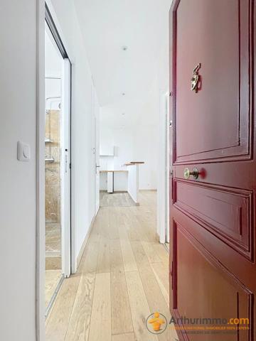 Vente                                                      Appartement
                        
                     2 pièces                      42 m2                     à Saint-Cloud