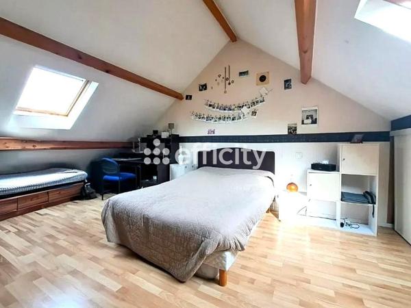 Maison 6 pièces - 130 m² Exclusivité efficity