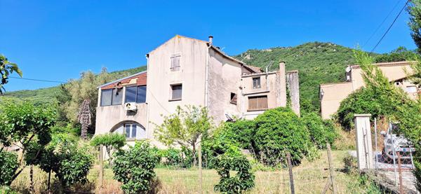 Maison 120m2 avec jardin et caves LE BOUSQUET D'ORB