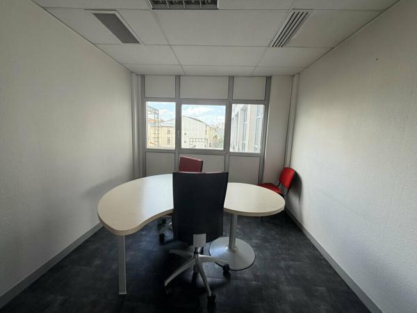 BUREAUX CLÉS EN MAIN À PROXIMITÉ IMMÉDIATE DU CENTRE-VILLE
