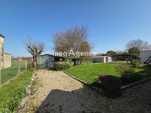 Maison à MATHA, 17160 - 4 pièces 73m²