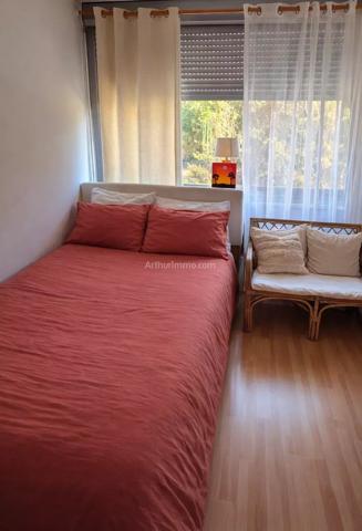 Vente                                                      Appartement
                        
                     4 pièces                      77 m2                     à Boussy-Saint-Antoine