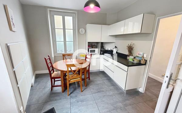 Maison à vendre    5 pièces •  Brive-la-Gaillarde