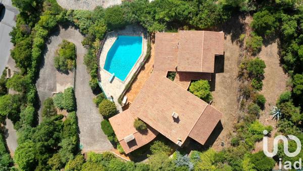 Maison à vendre 6 pièces 180 m² Cavalaire-sur-Mer