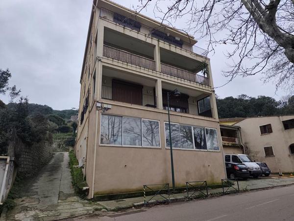 Appartement Sartène - 3 chambres - 99 m² - proche centre ville