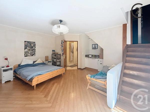 Maison à vendre  7 pièces - 253,36 m 2   POILLY SUR THOLON  - 89