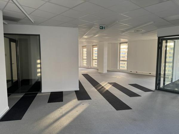 TOURS NORD BUREAUX A LOUER 227 M² 5 PARKINGS