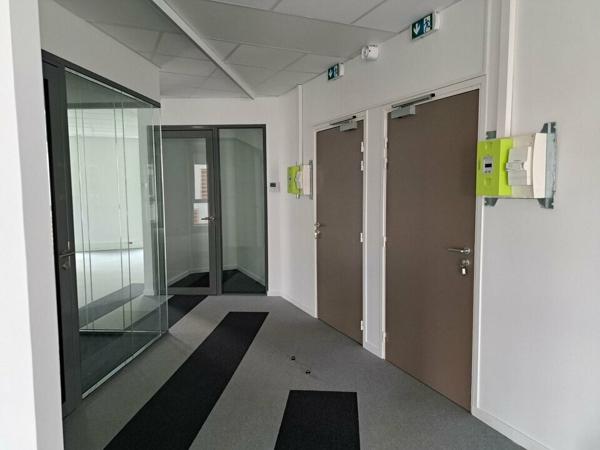 TOURS NORD BUREAUX A LOUER 227 M² 5 PARKINGS