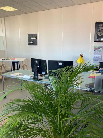 A LOUER - BUREAUX - 8 M2 A 250 M2 - CENTRE D'AFFAIRES LE PLESSIS BELLEVILLE