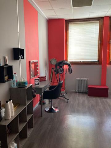 A LOUER - BUREAUX - 8 M2 A 250 M2 - CENTRE D'AFFAIRES LE PLESSIS BELLEVILLE