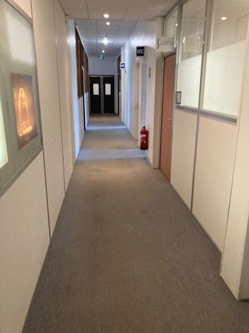 A LOUER - BUREAUX - 8 M2 A 250 M2 - CENTRE D'AFFAIRES LE PLESSIS BELLEVILLE