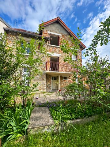 Maison meulière ,Quartier résidentiel calme , Proche RER B, Garage, Sous-sol total.