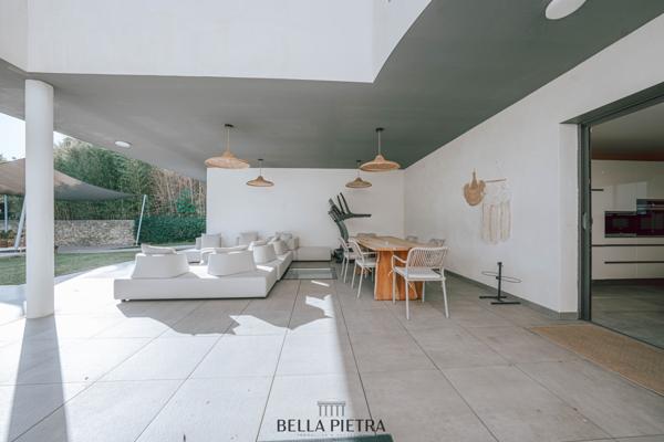 Castries (34160) Propriété 10 pièces de 400m²