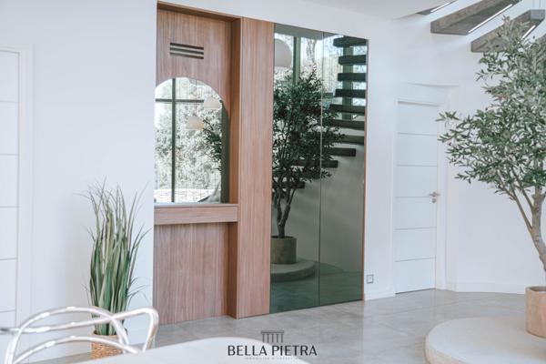 Castries (34160) Propriété 10 pièces de 400m²