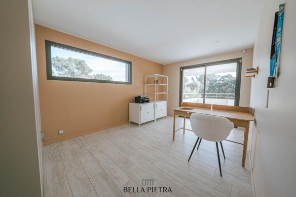 Castries (34160) Propriété 10 pièces de 400m²