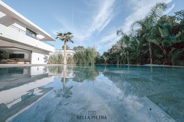 Castries (34160) Propriété 10 pièces de 400m²