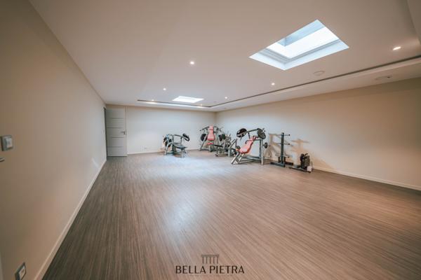 Castries (34160) Propriété 10 pièces de 400m²