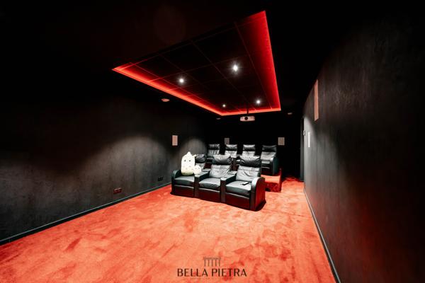 Castries (34160) Propriété 10 pièces de 400m²