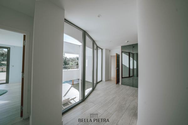 Castries (34160) Propriété 10 pièces de 400m²