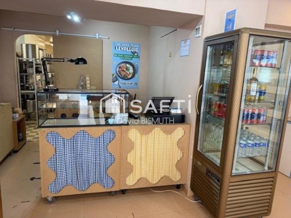 LABORATOIRE CULINAIRE TRAITEUR 150 M2 VITRINE 12 METRES EXTRACTION 400 LEVALLOIS PERRET CENTRE