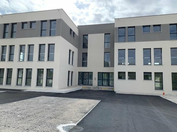 Bureaux neufs à louer à Avignon Agroparc avec ascenseur et parking mutualisé
