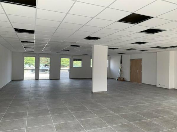 Bureaux neufs à louer à Avignon Agroparc avec ascenseur et parking mutualisé