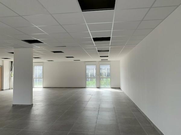 Bureaux neufs à louer à Avignon Agroparc avec ascenseur et parking mutualisé