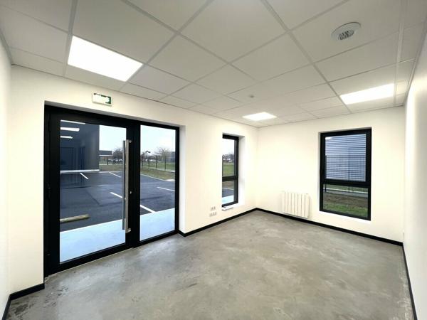 BUREAUX location à SAINT-JEAN-DE-LA-NEUVILLE 76210