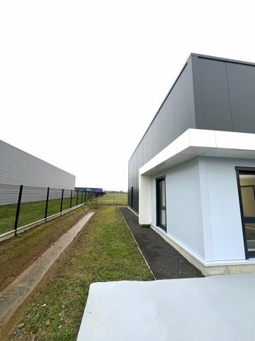 BUREAUX location à SAINT-JEAN-DE-LA-NEUVILLE 76210