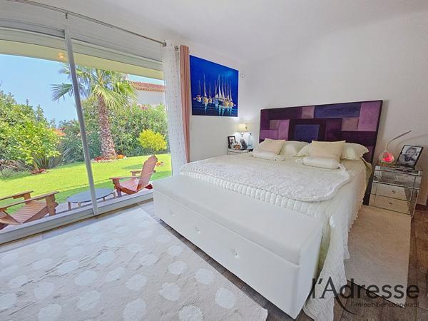 MAGNIFIQUE VILLA RENOVEE 130 M² MANDELIEU