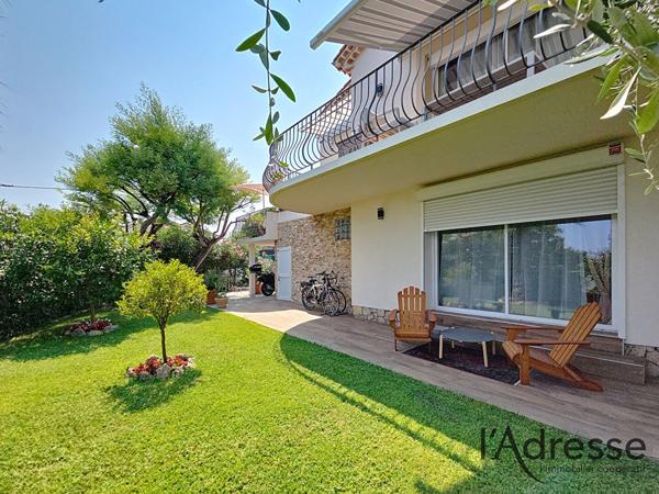 MAGNIFIQUE VILLA RENOVEE 130 M² MANDELIEU