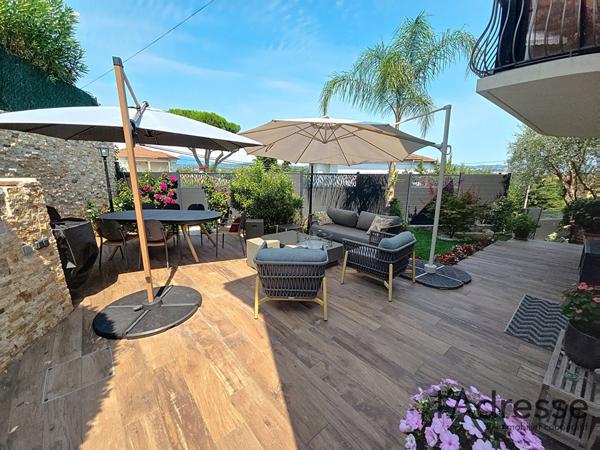 MAGNIFIQUE VILLA RENOVEE 130 M² MANDELIEU