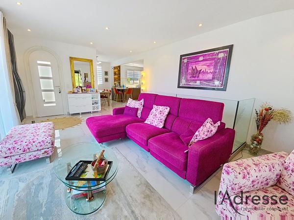 MAGNIFIQUE VILLA RENOVEE 130 M² MANDELIEU