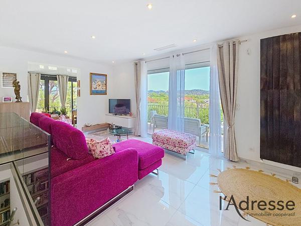 MAGNIFIQUE VILLA RENOVEE 130 M² MANDELIEU