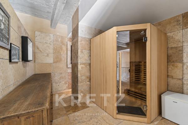 Château historique à vendre en Provence – Domaine de prestige de 1 300m² sur 18 ha avec gîtes, pisci