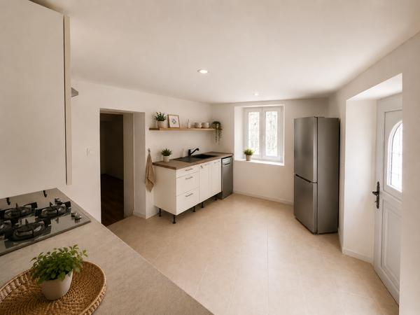 Maison d'habitation en pierre apparentes habitable de suite de 77 m2 +25m2
