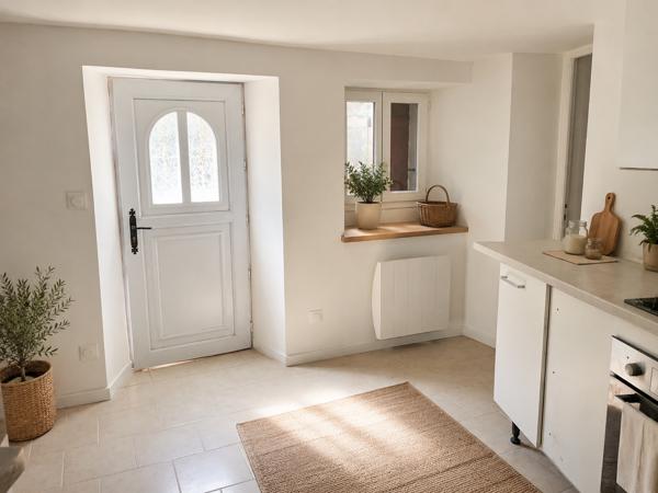 Maison d'habitation en pierre apparentes habitable de suite de 77 m2 +25m2