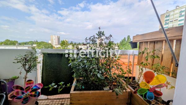 Appartement
         4 pièces
        - 70 m² Exclusivité 142 000 € *