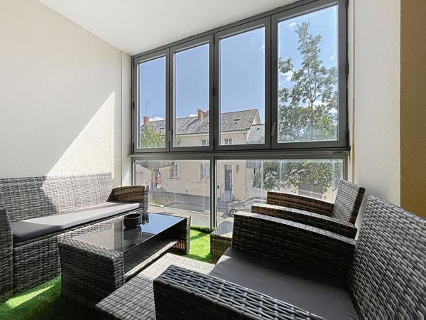 A vendre - Appartement T3 de 67 m² vendu meublé, avec balcon et parking, dans résidence récente (2021) avec ascenseur "Angers Gare/ Pont Noir"