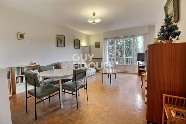 CHAVILLE RIVE DROITE APPARTEMENT 3P TRAVERSANT AVEC VUE DEGAGEE