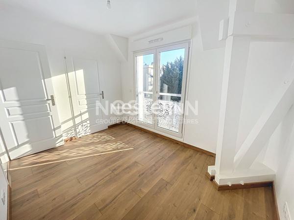 EXCLUSIVITE : APPARTEMENT DE 3 PIECES EN DUPLEX NEUF A CHILLY-MAZARIN PROCHE T12, BUS 297 , COMMERCES ET ECOLES